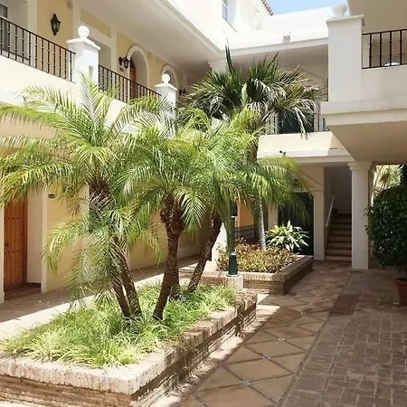 Апартаменты Aloha Gardens Townhouse